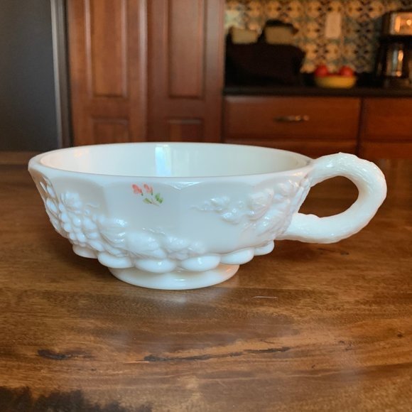 Vintage Westmoreland Milk Glass Candle Holder - Picture 6 of 11